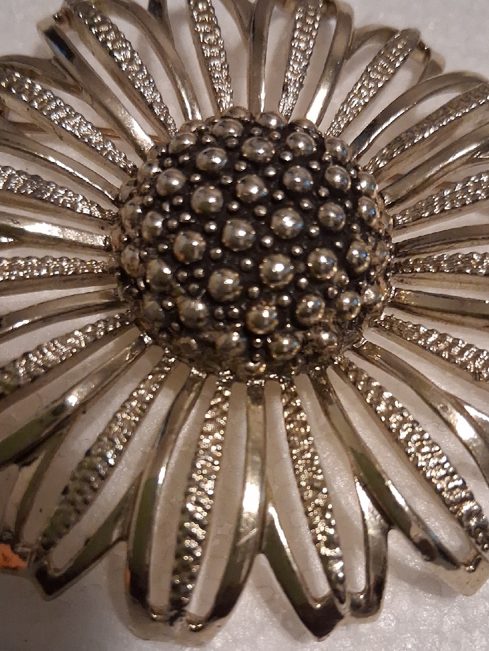 Brooch - Picture 2 of 5